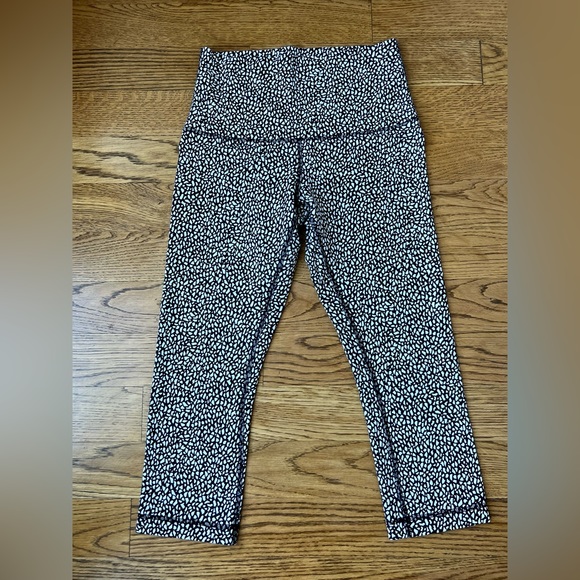 NWOT▪️Lululemon Wunder Under Leggings - Picture 2 of 8